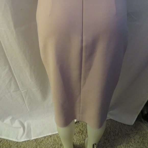 BCBG MAX AZRIA "GRAYCE LAVENDER SKIRT" W/BACK 4 - Picture 5 of 6